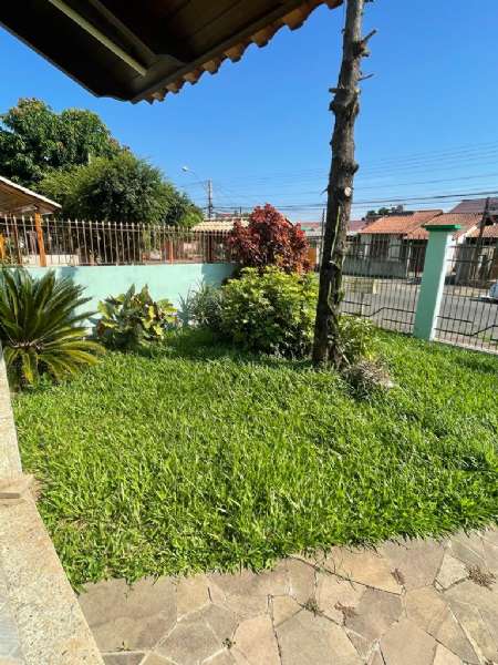 Casa com 3 quartos, 3 banheiros e 300m² à venda no bairro São Luis, Canoas