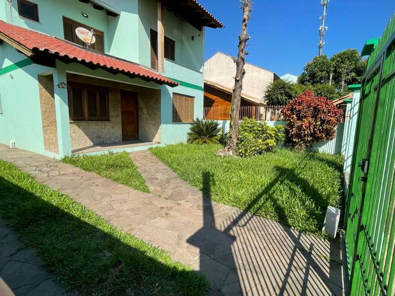 Casa com 3 quartos, 3 banheiros e 300m² à venda no bairro São Luis, Canoas