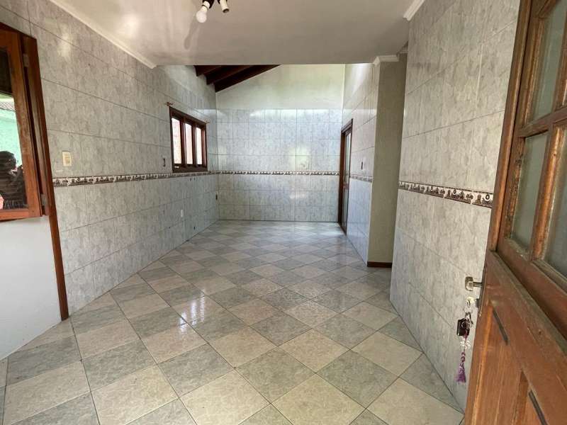 Casa com 3 quartos, 3 banheiros e 300m² à venda no bairro São Luis, Canoas