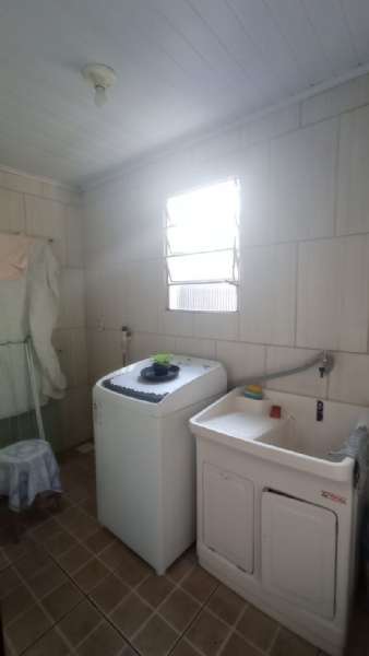 Casa com 2 quartos, 1 banheiro e 410m² à venda no bairro Vila Igara, Canoas