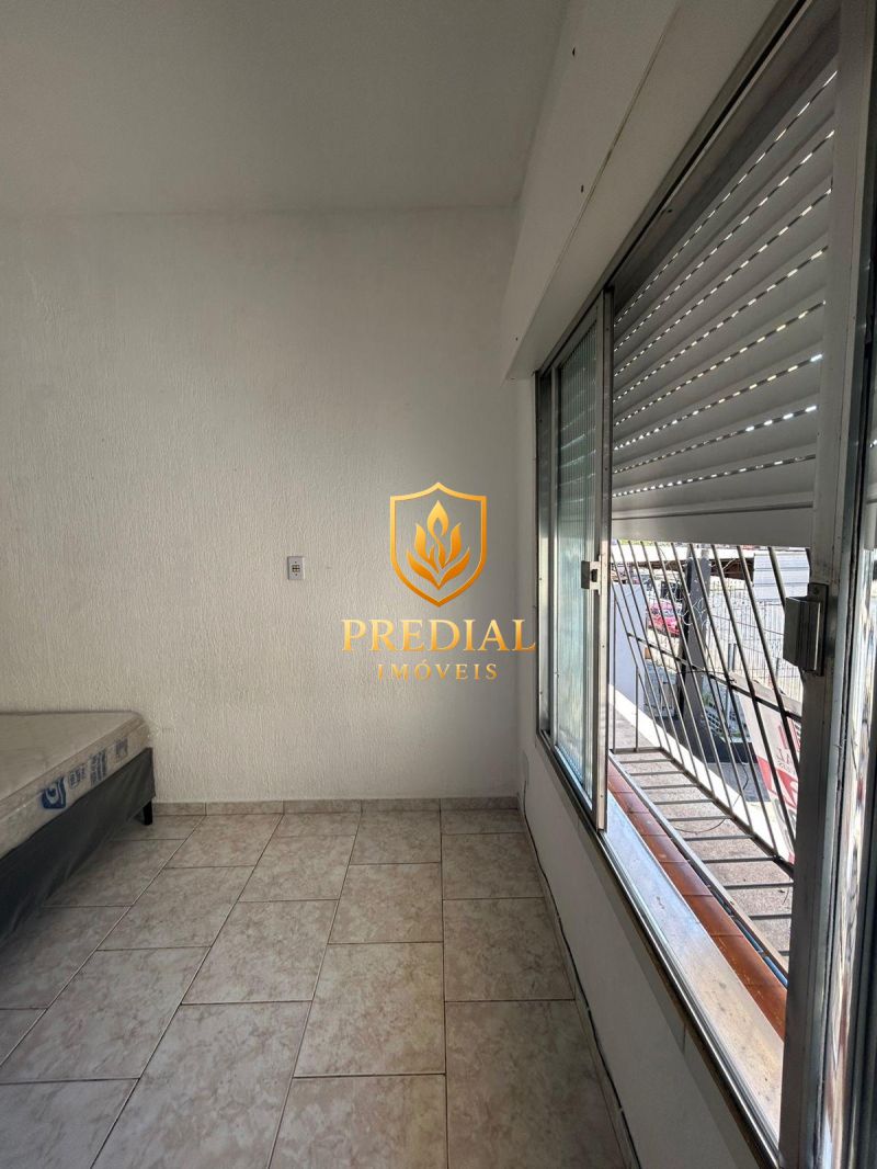 A 5 MINUTOS DA ESTAÇÃO COM ACESSO A REGIAO METROPOLITANA